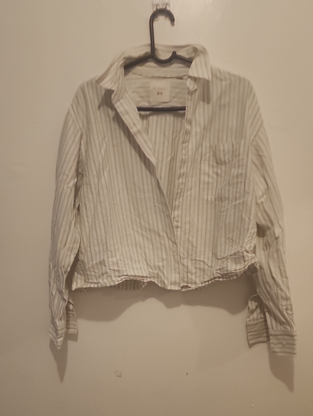Uniqlo White Striped Button-Up Blouse